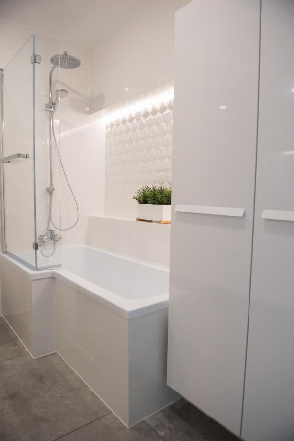 APARTAMENT BUŁGARSKA 60m2-3 POKOJE-PIĘKNY WIDOK-13 PIĘTRO 24H CHECK IN Poznań Zewnętrze zdjęcie